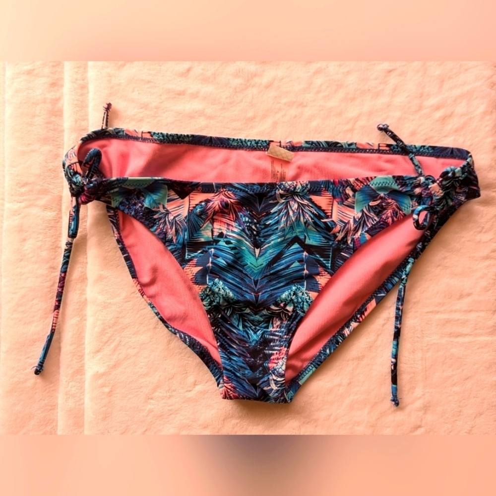 Raisins Triple Side Strappy Bikini Bottoms Junior XLMulti Elastic Waist Pull On - Picture 2 of 12